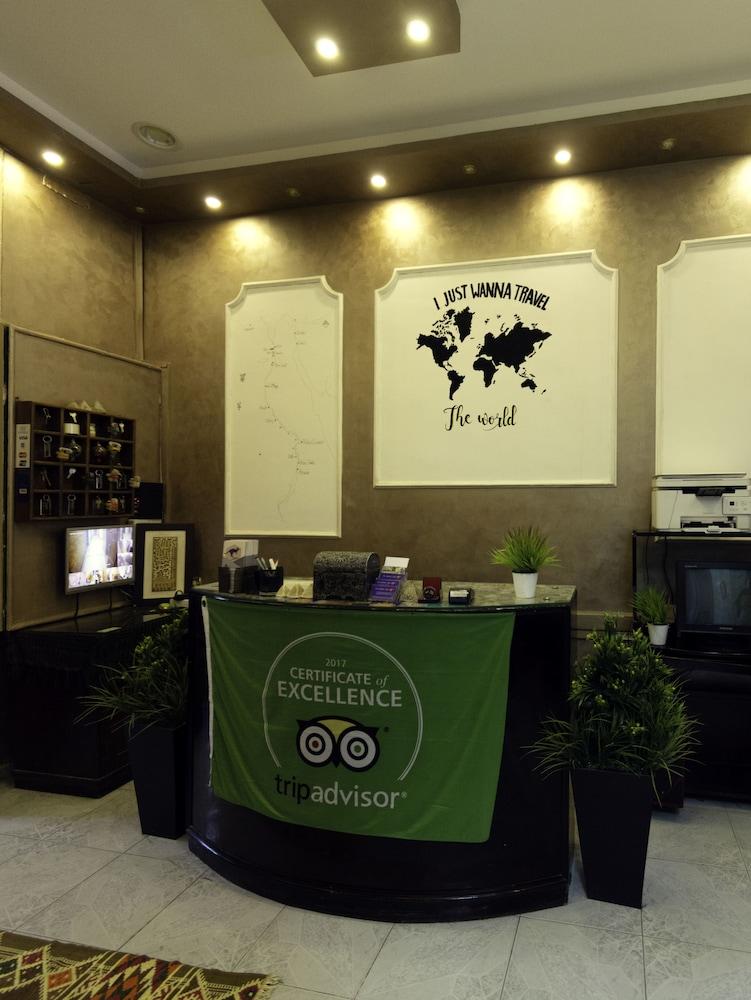 The Australian Hostel Kairo Bagian luar foto