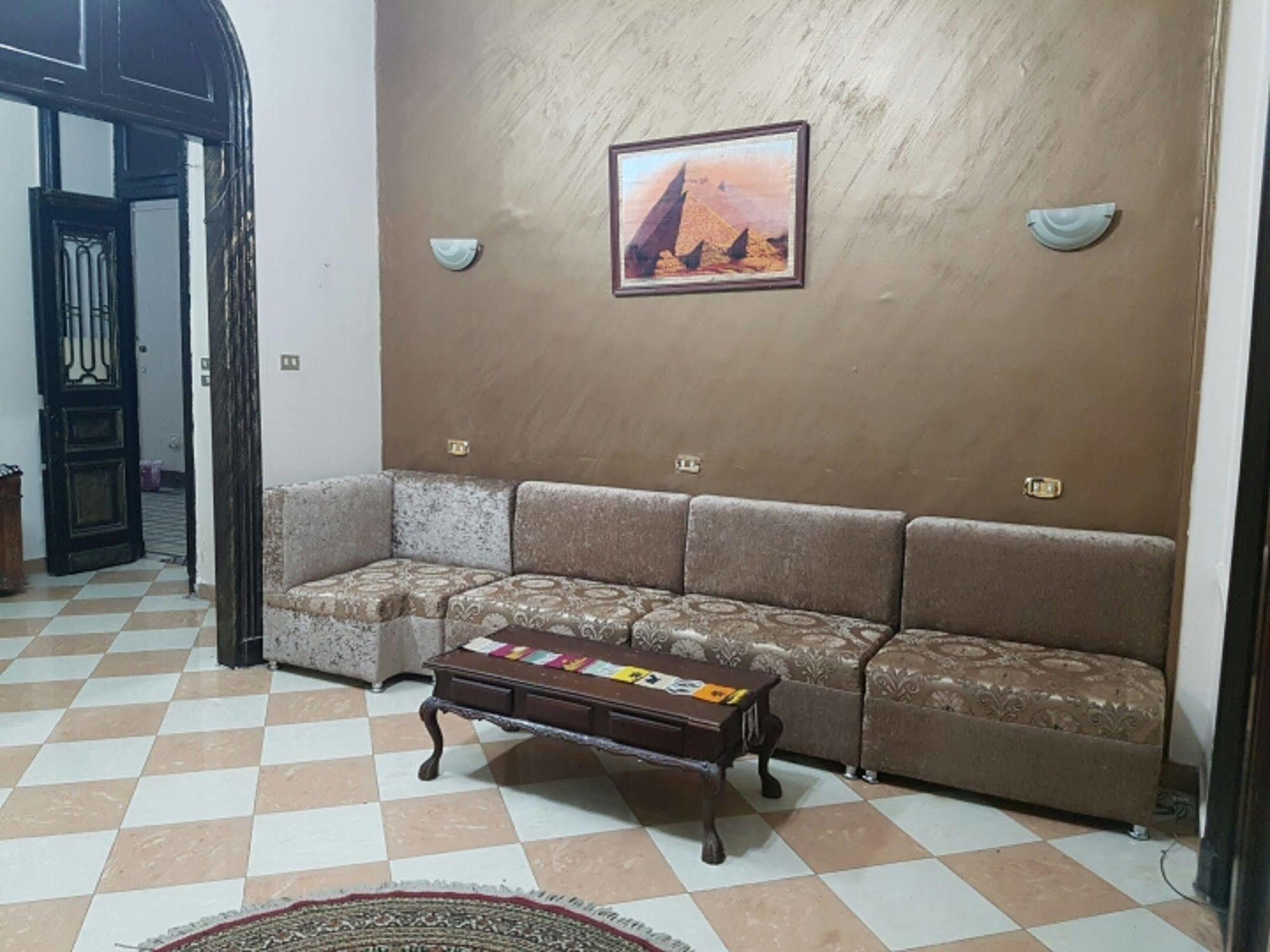 The Australian Hostel Kairo Bagian luar foto