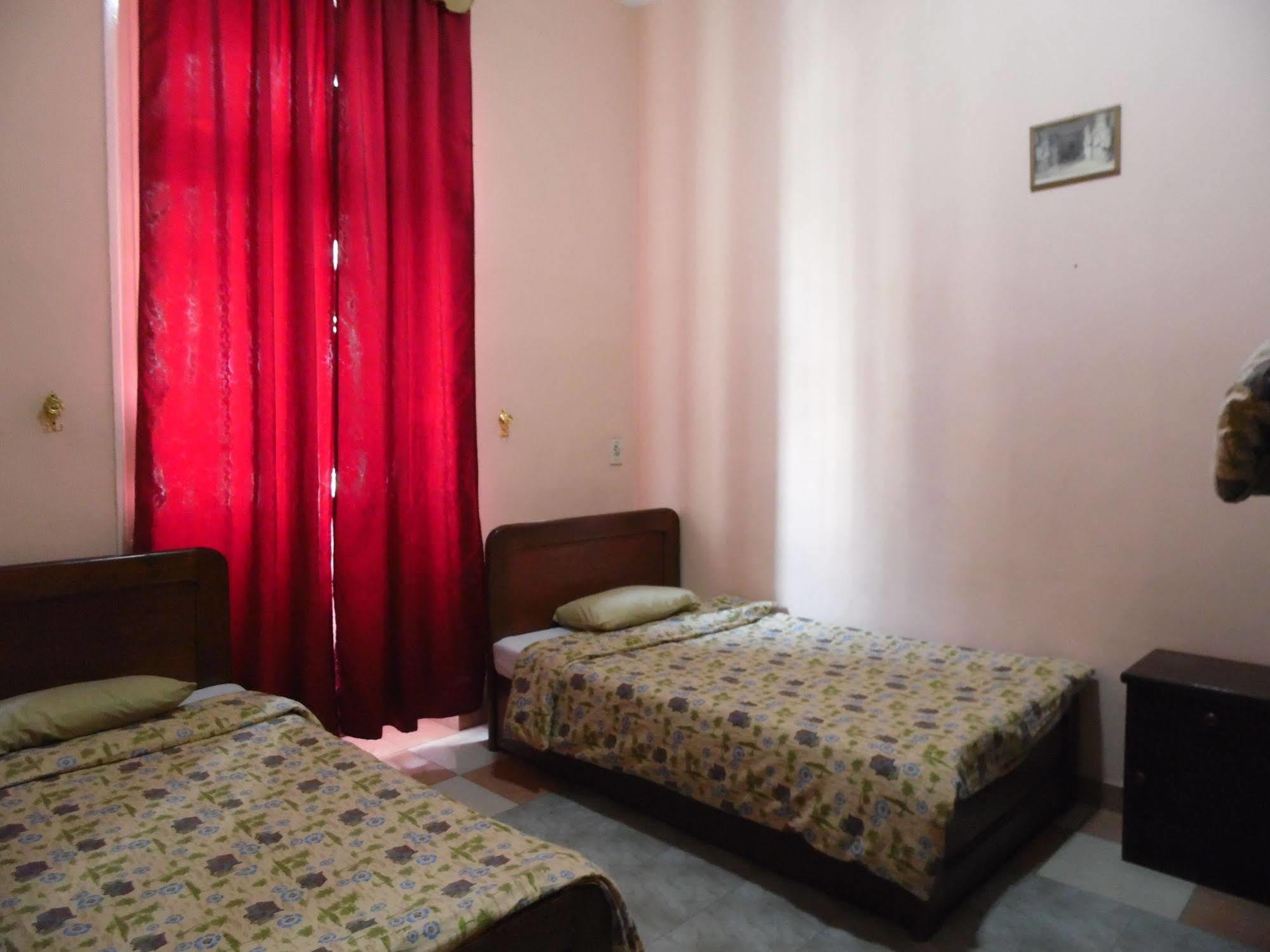 The Australian Hostel Kairo Bagian luar foto