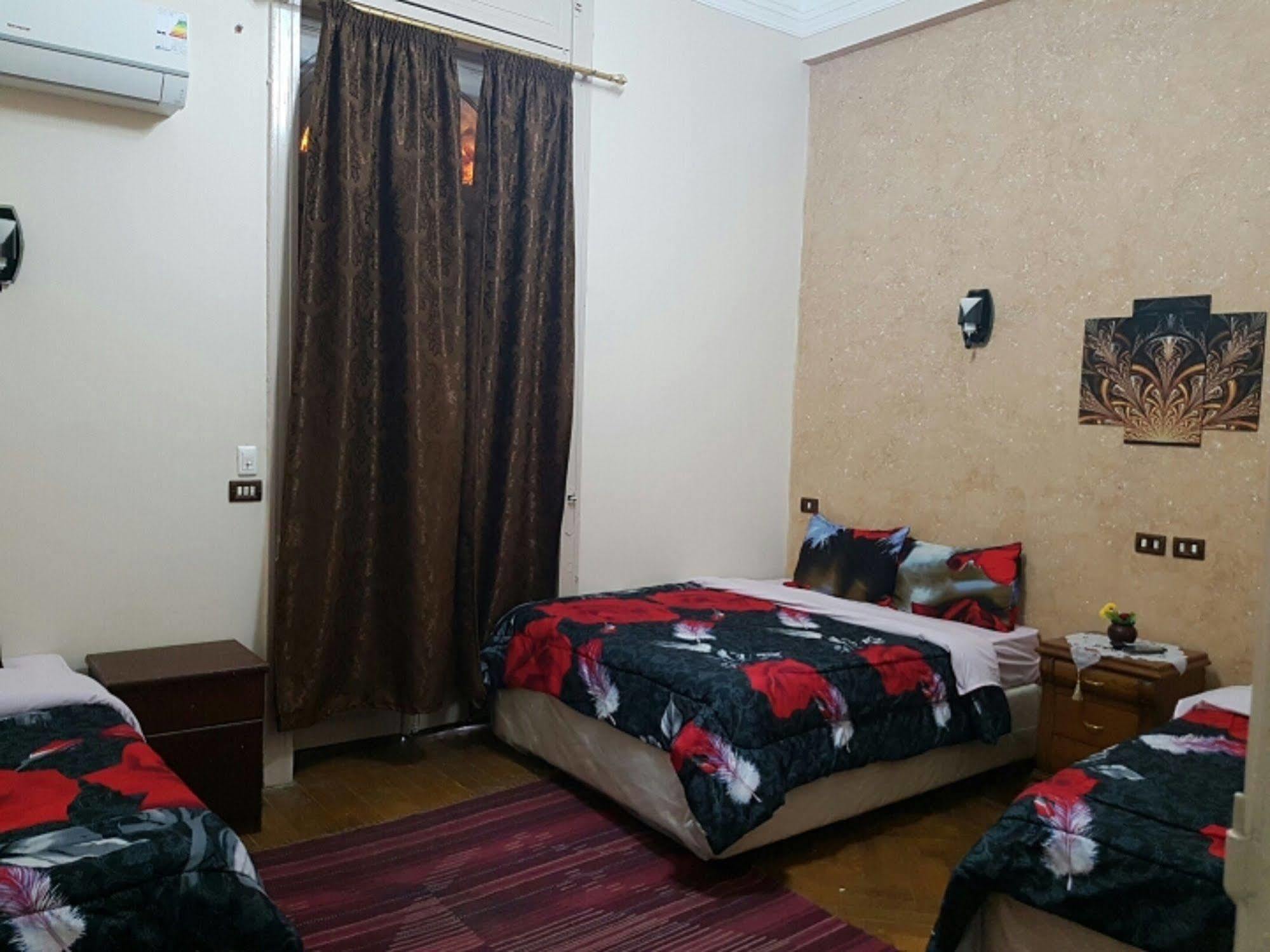 The Australian Hostel Kairo Bagian luar foto